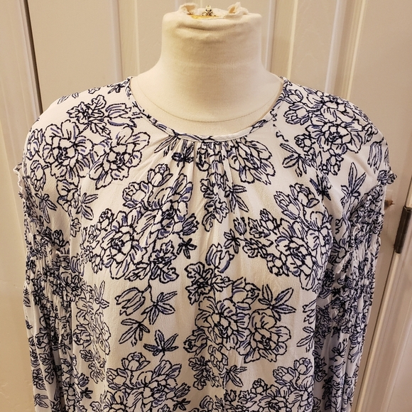 DownEast size Medium - Picture 2 of 7